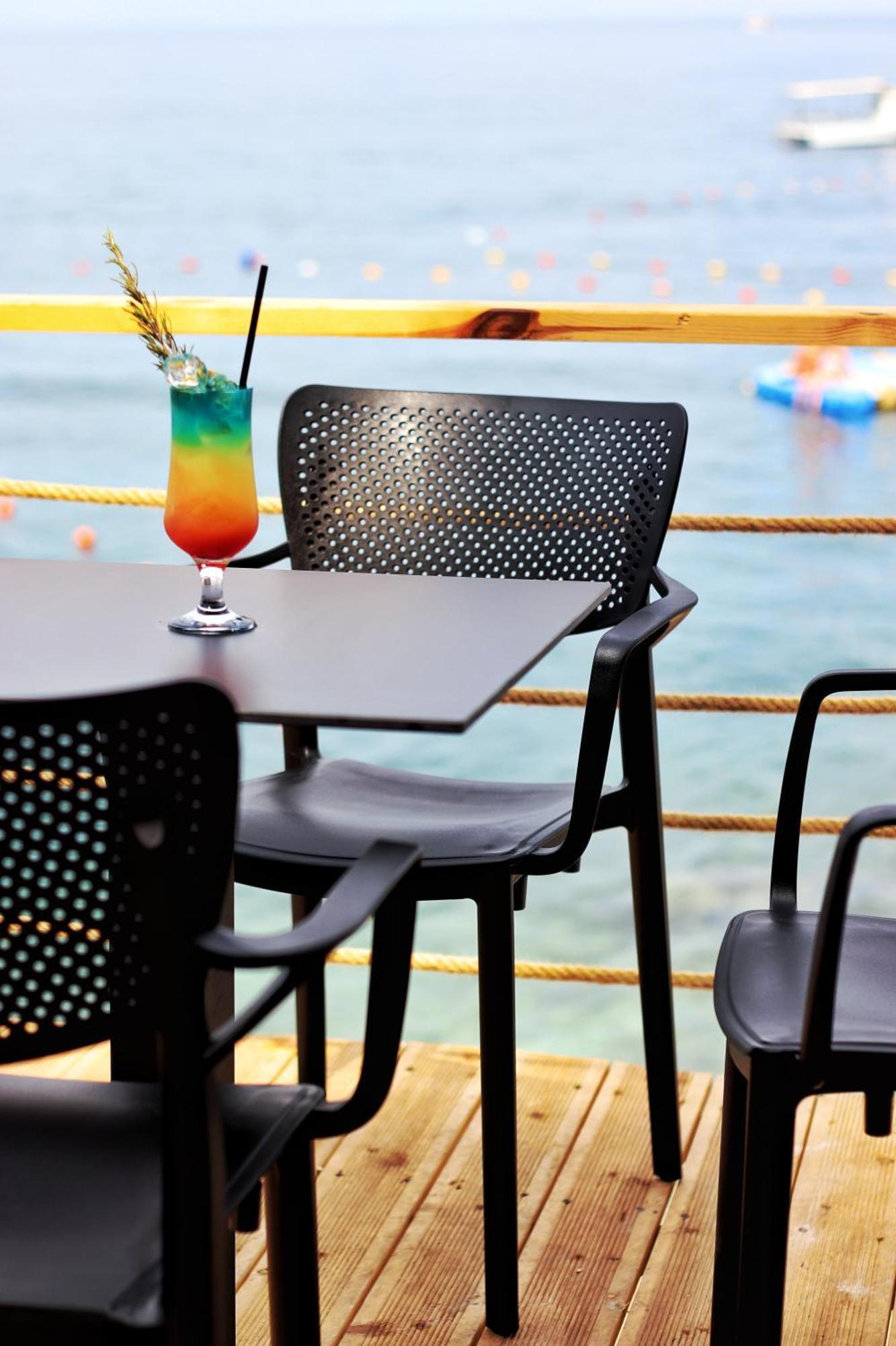 Golden Beach Suites Sarandë Eksteriør billede