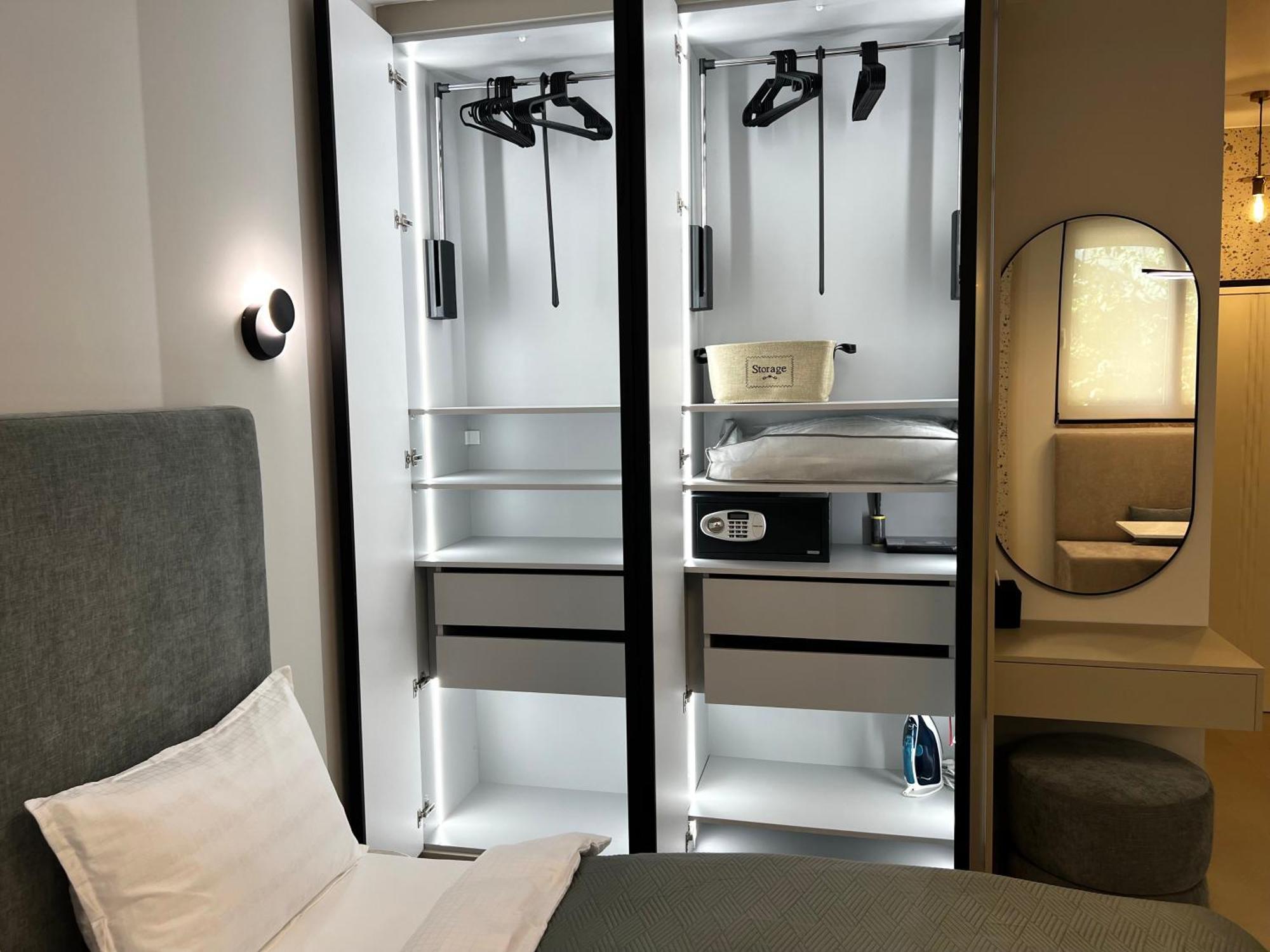 Golden Beach Suites Sarandë Eksteriør billede