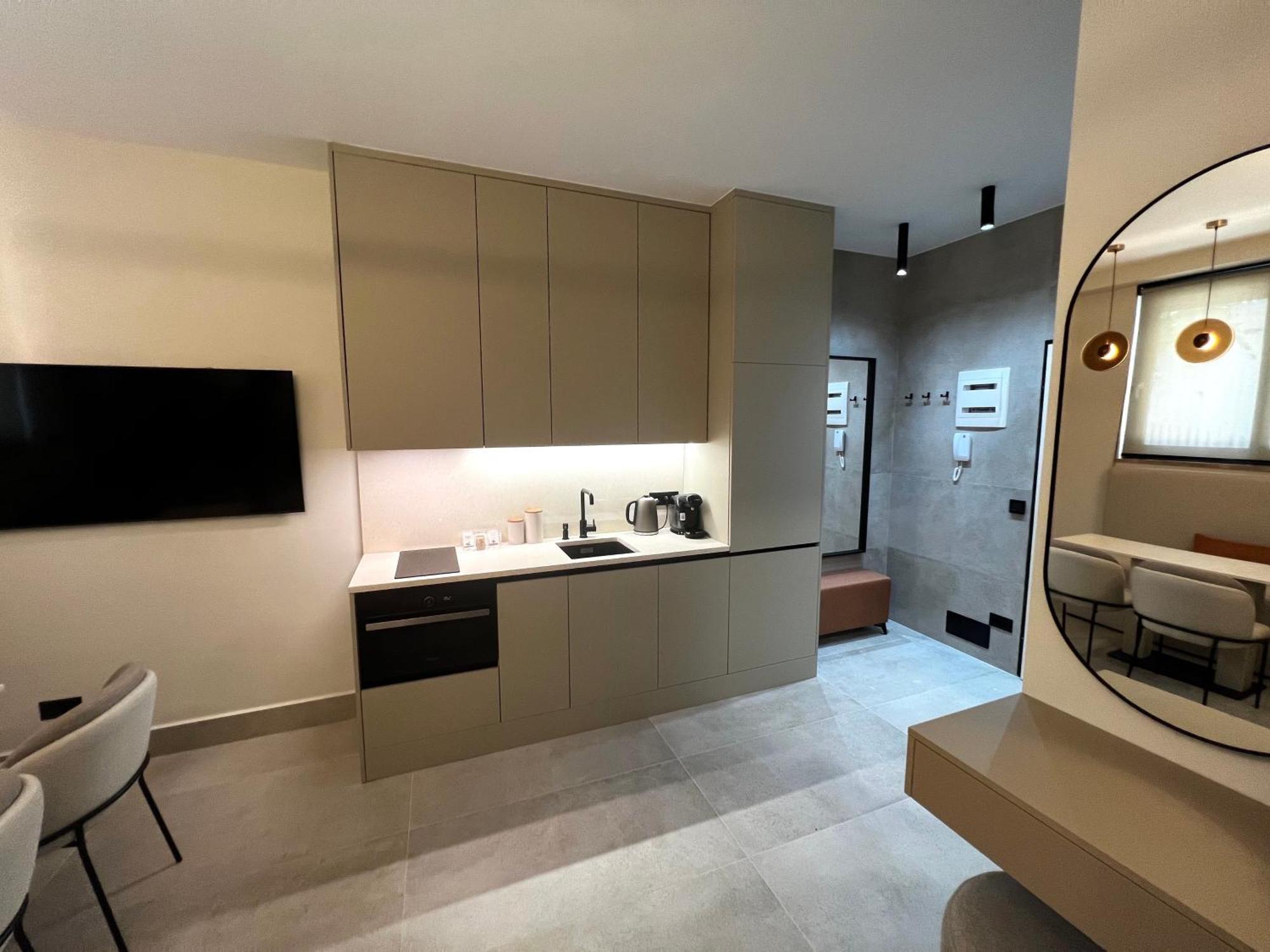 Golden Beach Suites Sarandë Eksteriør billede